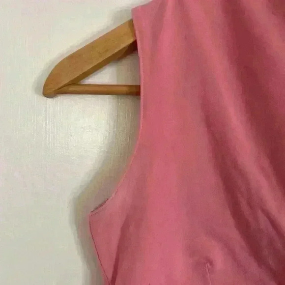 Lululemon Surpus V neck Athletic Top with Built in Bra Size 2 - Picture 5 of 8